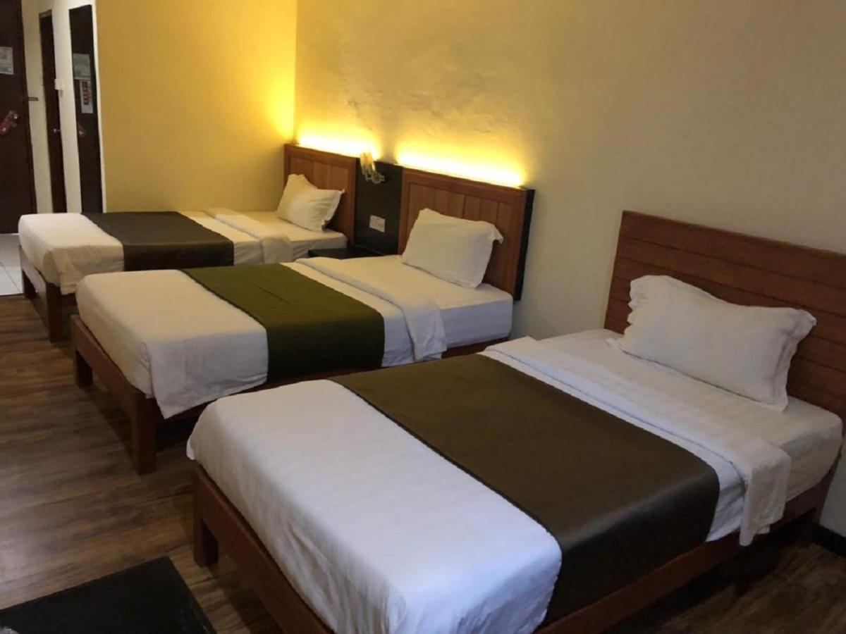 Hotel Sarina Mukah Buitenkant foto