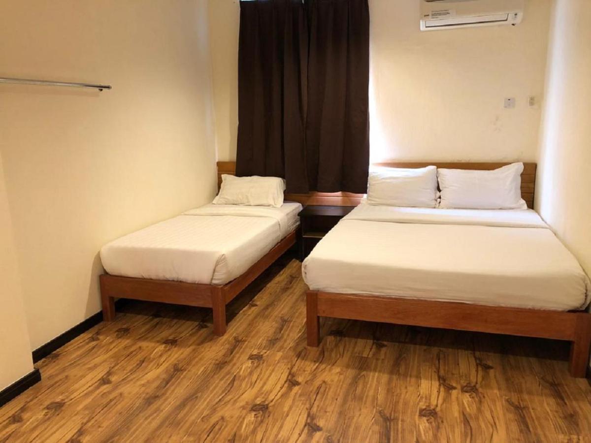 Hotel Sarina Mukah Buitenkant foto